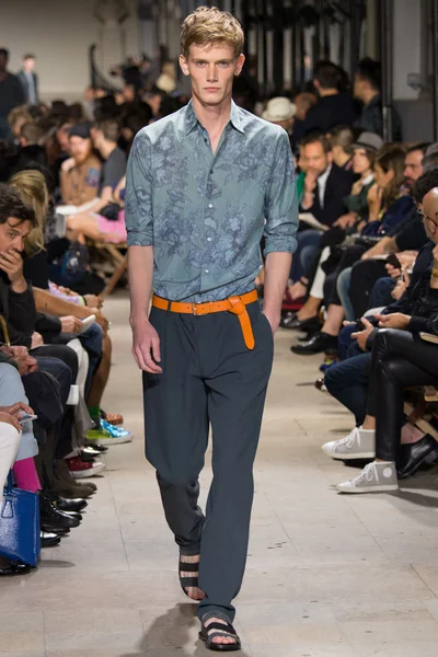 Look 31